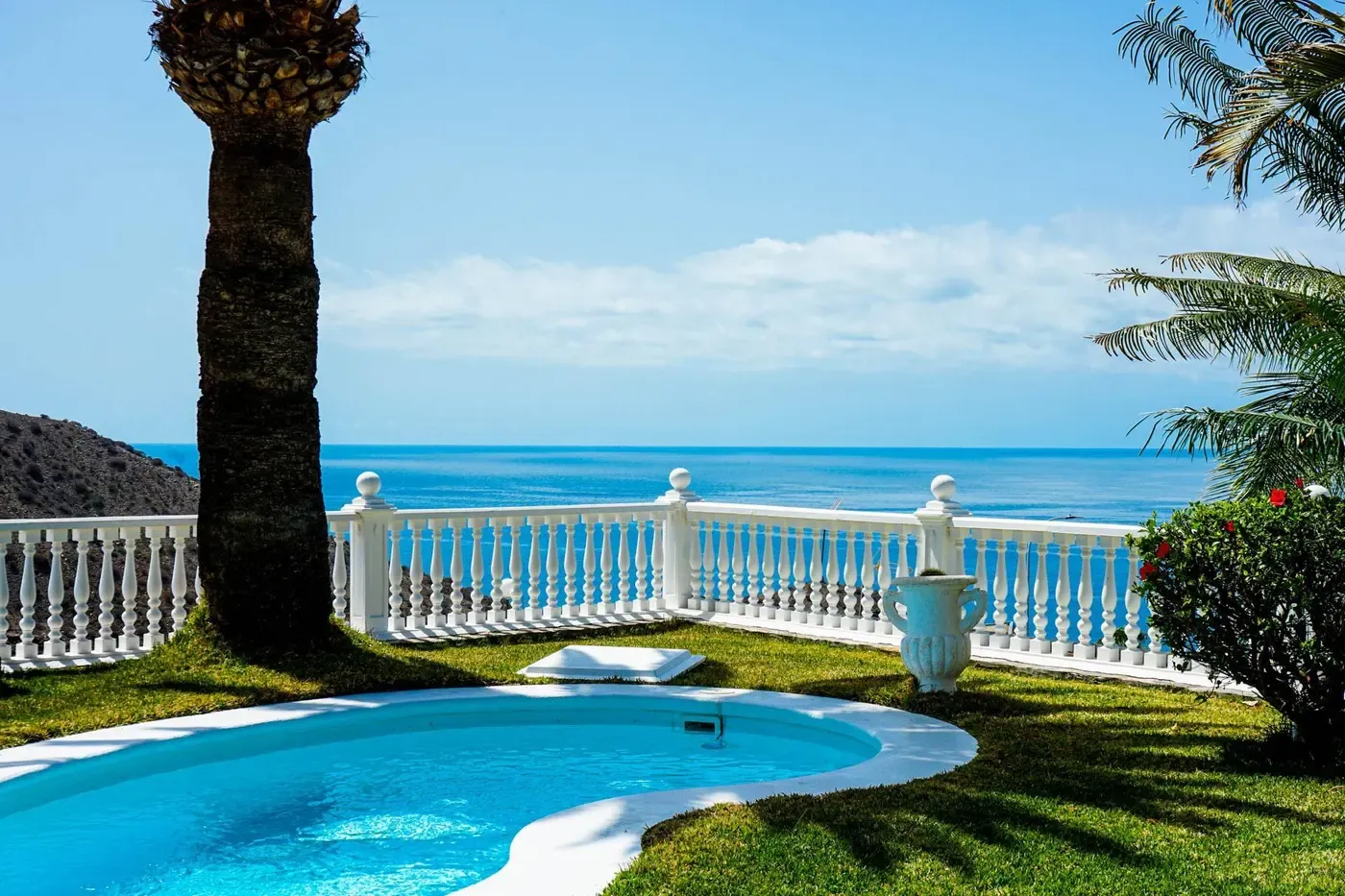 Luxusn&iacute; vila s baz&eacute;nem v Puerto Rico | canaryhome.cz